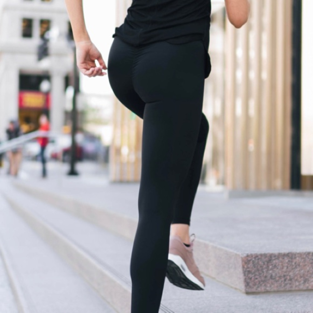 Black Brilliant Scrunchy What Hi-Rise 7/8 24"